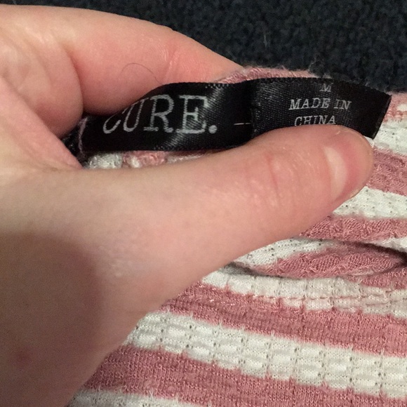 Cold shoulder long sleeve - Picture 2 of 2